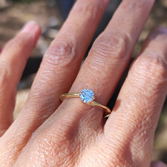 Engagement ring. 14K Yellow gold ring with 0.43ct' Lab-Created diamond. - Picture 14 of 17